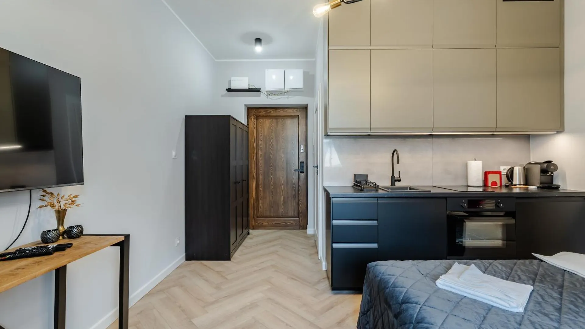 شقة Very Berry - Piekary 13B - Apartmenty Stare Miasto, Self Check In 24H! بوزنان