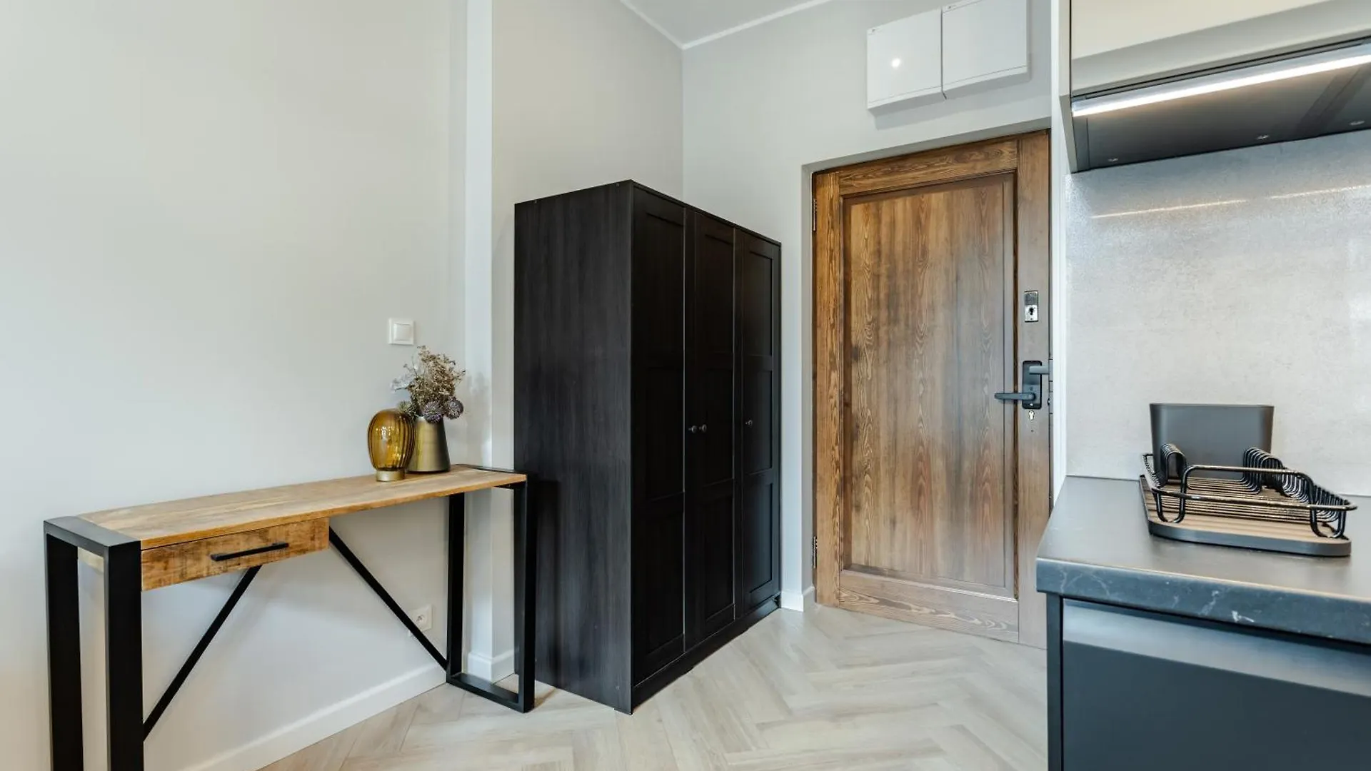 Very Berry - Piekary 13B - Apartmenty Stare Miasto, Self Check In 24H! بوزنان